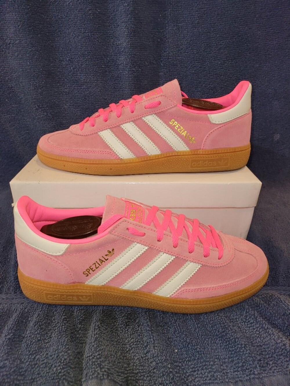 Adidas Handball Spezial JI2654 Lucid Pink Suede Shoes Womens Sneakers Size 8